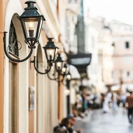 Pentanemi Loft, Corfu Old Town Apartment *